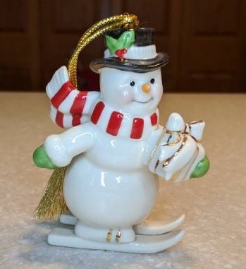 lot 414A image: New Lenox Snowman Ornament P