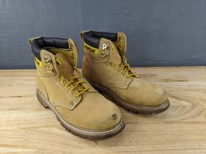 lot 150A image: Caterpillar Work Boots Mens Size 12 Tan L