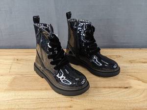 lot 67A image: Brand New DADAWEN Ankle Boots Big Kids Size 1.5 Black Glitter L