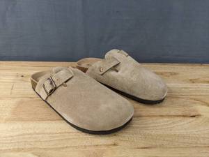 lot 40 image: Brand New Kidmi Suede Sandal Clog Womens Size 8 Taupe L