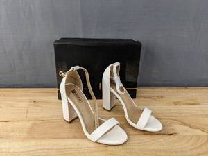 lot 115 image: Brand New IDIFU 3 Heel Womens 5 White L