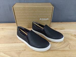 lot 94A image: New Dr. Scholls Nova Shoes Womens Size 7 Wide Sneakers Black L