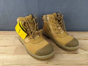 lot 42 image: New Anteng Work Boots Mens Size 10.5 Wheat L