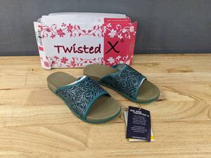 lot 60 image: Brand New Twisted X Sandals Womens Size 7 Teal N