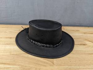 lot 59B image: New Minnetonka Fold Up Hat Unisex XL Black $64.95 Retail N
