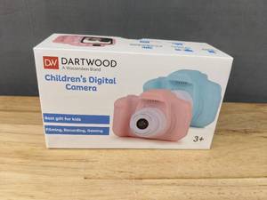 lot 73 image: Brand New Dartwood 1080p Kids Digital Camera (Pink) N