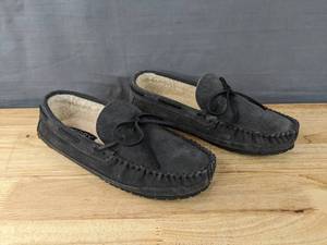 lot 148 image: Sperry Top-Sider Moccasin-Style Slippers Mens Size 10 Grey N