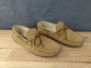 lot 138 image: Sperry Top-Sider Moccasin-Style Slippers Mens Size 10 Tan N
