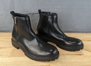 lot 27A image: New Guess Mens Dine Low Shaft Casual Lug Sole Boots Size 10 Black E