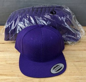 lot 156 image: 40 Brand New Yupoong Classics Snapback Purple Hats OSFM A