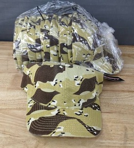 lot 7B image: 44 Brand New Yupoong FlexFit Desert Camo Hats LargeXL and SmallMedium A