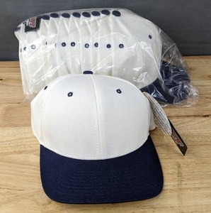 lot 130A image: 24 Brand New Yupoong FlexFit WhiteNavy Hats SmallMedium A