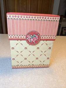 lot 424 image: Card Box With Dividers Includes Various Cards and Envelopes Birthday Fathers Day Thank You Etc P