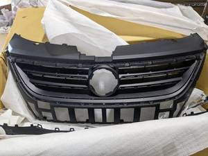 lot 75B image: New Tong Yang 2009 - 2012 Volkswagen Passat Upper Grille #VW1200146 S