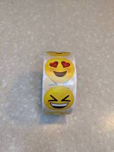lot 428 image: New Roll of 500 One Inch Smiley Face Stickers P