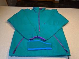 lot 430 image: Advance Duofold Micro Climate Pullover Jacket  and Headband Green and Purple Womens Size XL P
