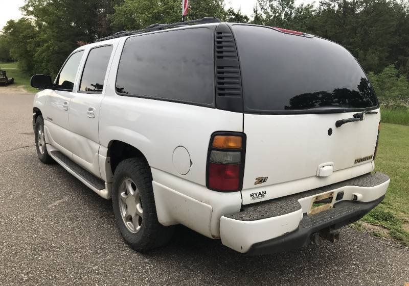 2004 GMC Yukon XL 1500 Denali 4x4