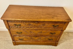 lot 21 image: 3 Drawer Chestnut Antique Dresser