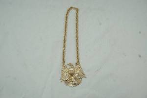 lot 22 image: Napier necklace