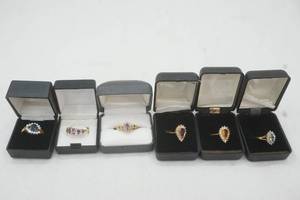 lot 29 image: fashion jewelry