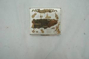 lot 37 image: vintage compact