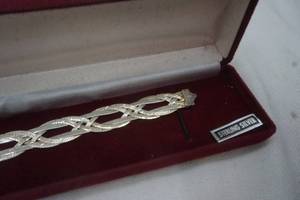 lot 71 image: Vintage sterling silver jewelry