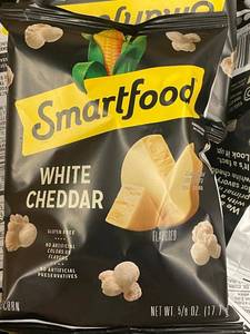 lot 401 image: Smartfood White Cheddar Popcorn 40-Pack