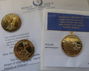 lot 60 image: 3 WWII BRONZE COLLECTABLE COINS
