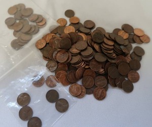 lot 61 image: MYSTERY LOT OF PENNIES