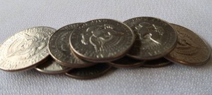 lot 87 image: 10 ASSORTED KENNEDY  HALF DOLLARS