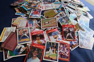 lot 129 image: BASEBALL CARDS 70S 80S AND 90S