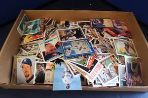 lot 149 image: BASEBALL CARDS