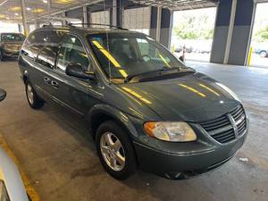 2005 Dodge Grand Caravan SXT