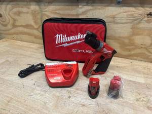 lot 19 image: MILWAUKEE M12 FUEL 12V Lithium-Ion Brushless Cordless 38 in. Drill Driver with Case, Charger and 2 Batteries (2.0Ah)