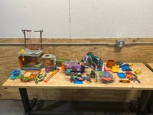 lot 79 image: Lot of Ninja Turtles Toys
