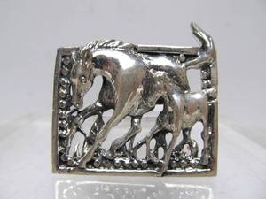 lot 26 image: Sterling Silver Brooch wMother & Baby Horse