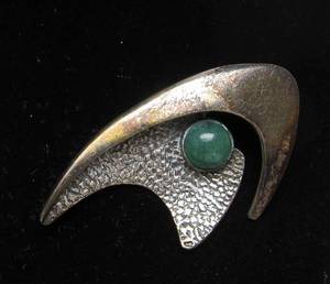 lot 41 image: Great Looking Vintage Modernist Sterling Silver Brooch by Sigi Pineda