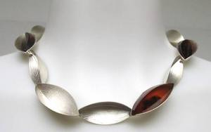 lot 45 image: Lovely Sterling Silver Pod Necklace wAmber