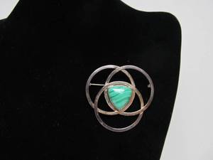 lot 49 image: Large Sterling Silver Brooch wInterlocking Rings & Malachite by Great Falls Metal Works