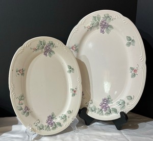 lot 23 image: Pfaltzgraff Grapevine China Serving Pieces