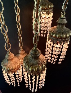 lot 35 image: Vintage Five Swag Crystal Light Hanging Chain Chandelier