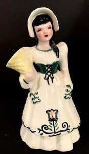 lot 53 image: Vintage Period Dress Lady Figurines Including Beautiful Purple Dress Lady by Florence Ceramics