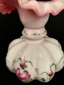 lot 55 image: Vintage Fenton Glass Messenger Limited 1997 Ruffled Top Vase Signed D Robinson