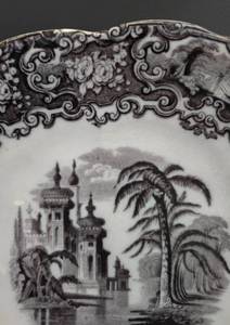 lot 88 image: Early 1800s Calcutta China Plate