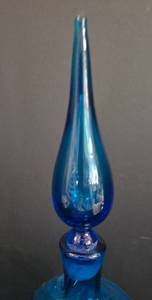 lot 96 image: intage Blenko Decanter