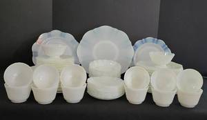 lot 131 image: Vintage MacBeth-Evans White Monax American Sweetheart Dish Set