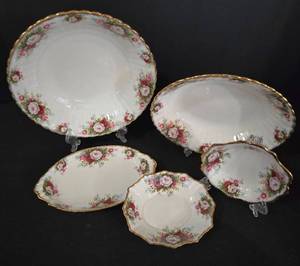 lot 135 image: Royal Albert 1970 Celebration Bone China Serving Pieces