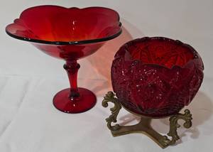 lot 145 image: Stunning Paden City Crowfoot Holiday Compote & Fenton Ruby Amberina Bowl