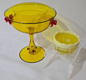 lot 86 image: Vintage Venetian Murano and 19th Century Vaseline Glass Salt Cellar