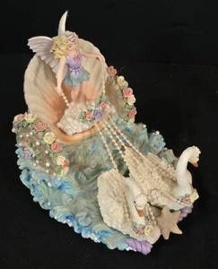 lot 152 image: Sweet Marjorie Sarnat Rainbow Visions Musical Fairy Decor